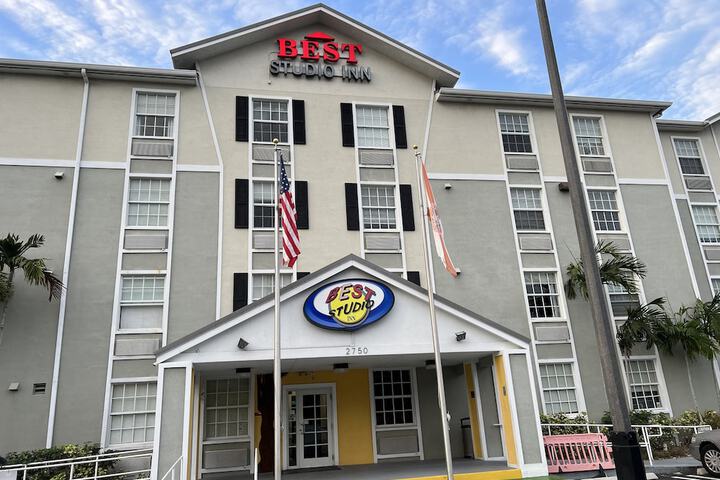 BEST STUDIO INN