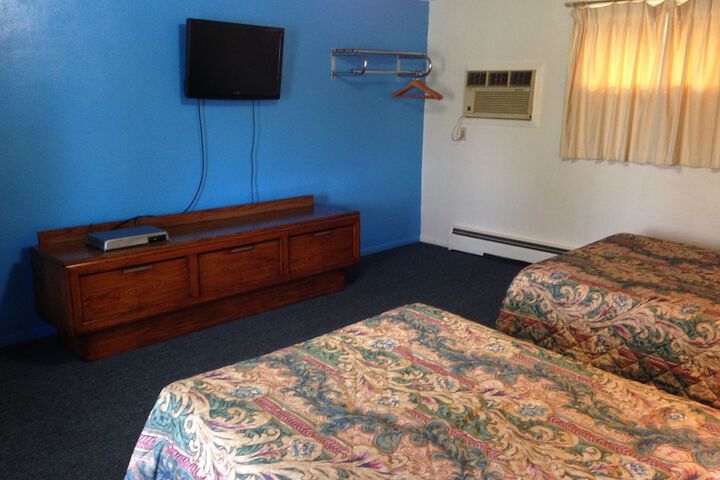 Room 9 of 20