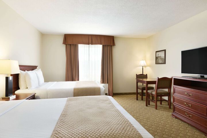 Days Inn by Wyndham Dawson Creek