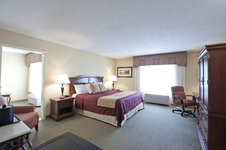 Room 7 of 33