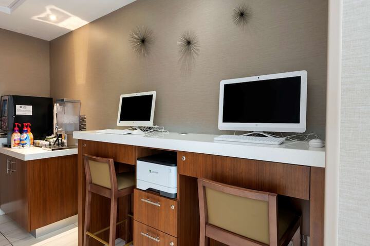 Business Center 38 of 38