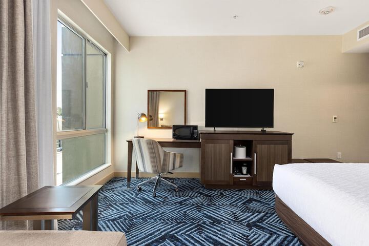 Hampton Inn & Suites Los Angeles - Glendale