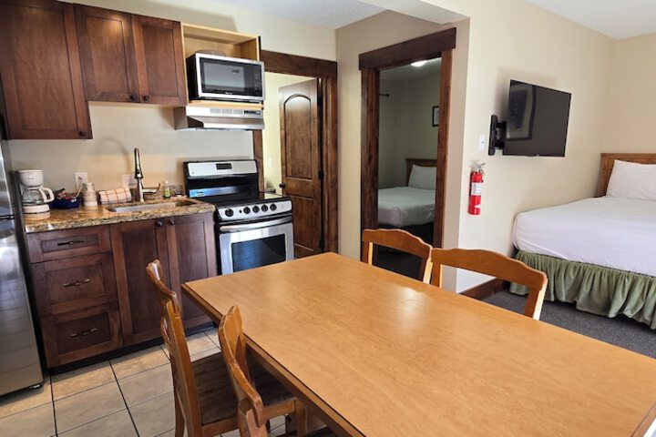 Aspen Village Inn