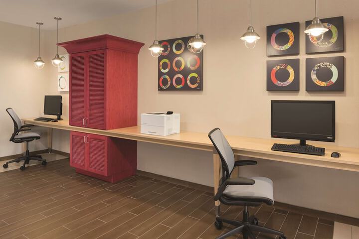 Business Center 33 of 33