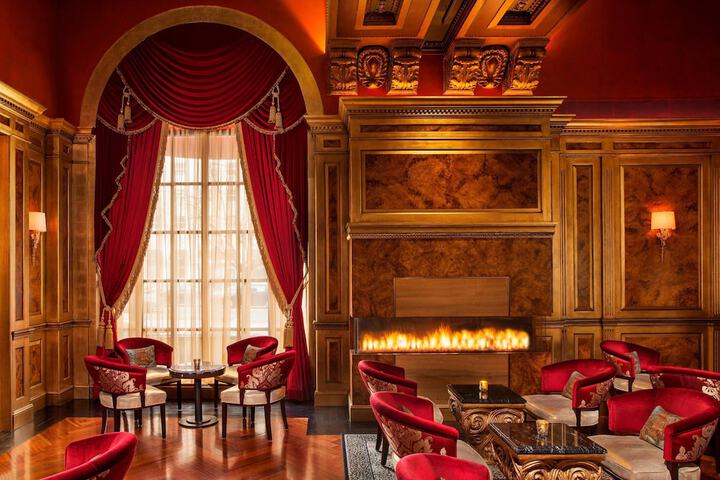 Lounge 101 of 114