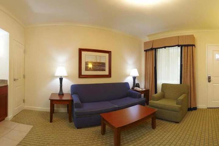 Holiday Inn Resort Lake George - Adirondack Area by IHG