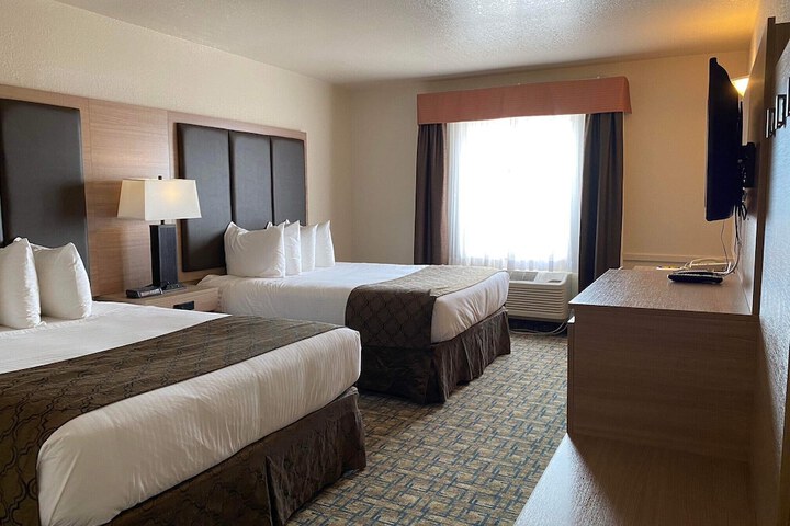 Room 13 of 35