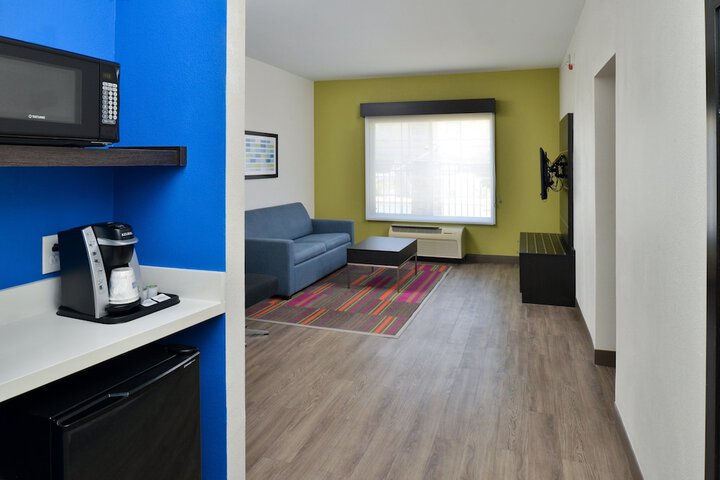 Room 51 of 67