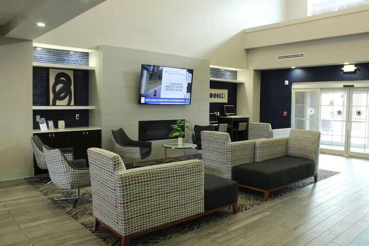 La Quinta Inn and Suites by Wyndham Schertz-San Antonio-Selma