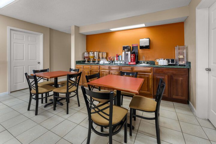 Americas Best Value Inn Montezuma