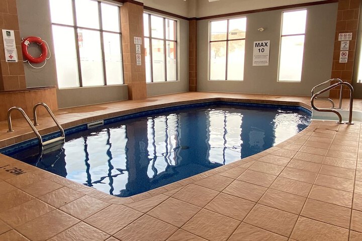 Pool 2 of 60