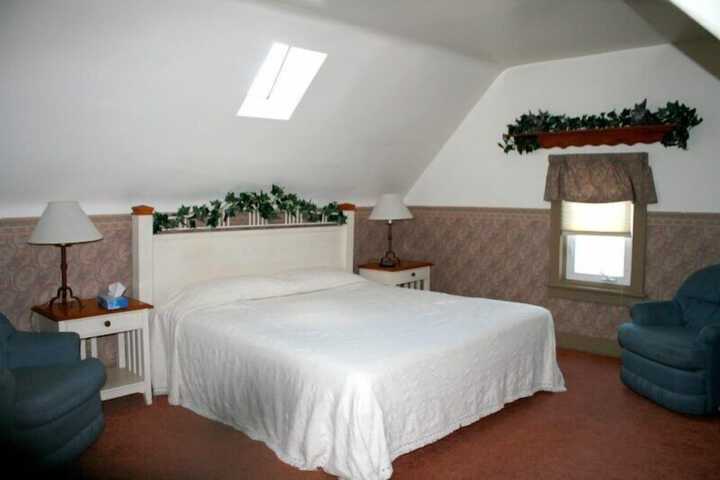 Room 11 of 42