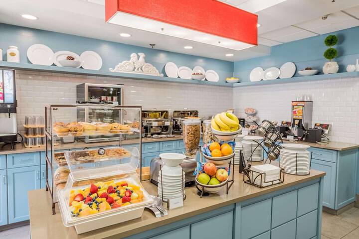 Country Inn & Suites by Radisson Cookeville, TN