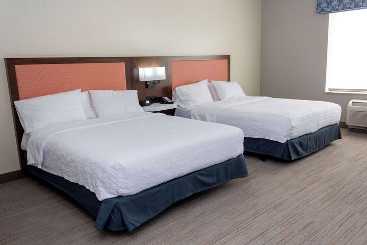 Hampton Inn & Suites Riverton