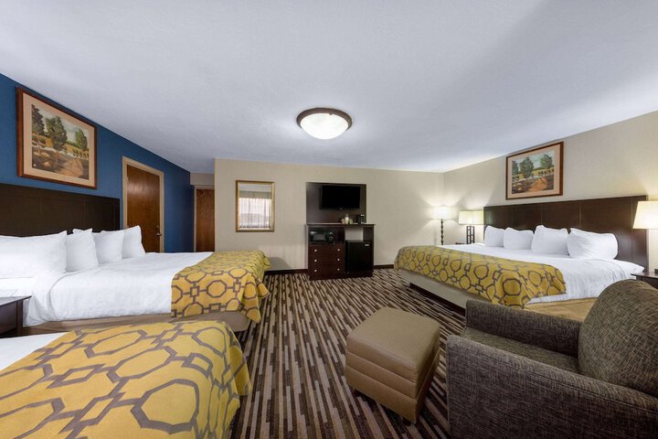 Room 14 of 33
