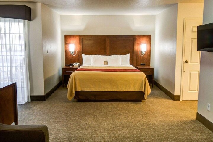 Room 19 of 39