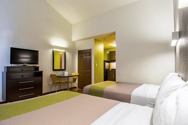 Room 20 of 33