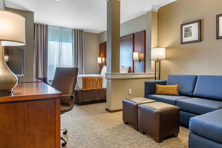 Room 43 of 61