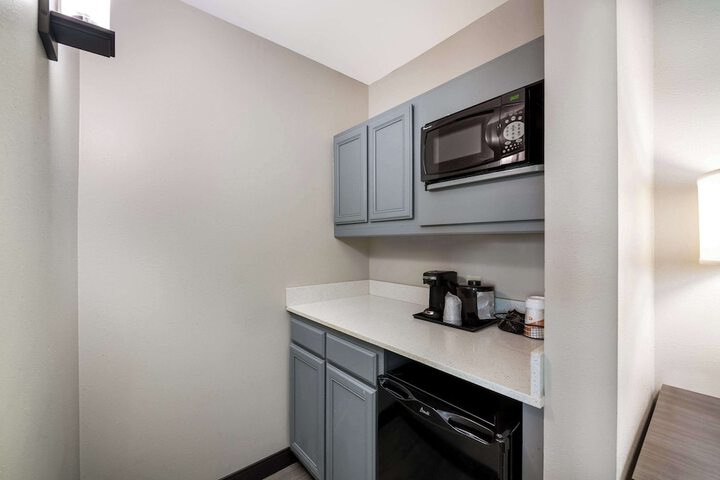 Comfort Suites Northlake