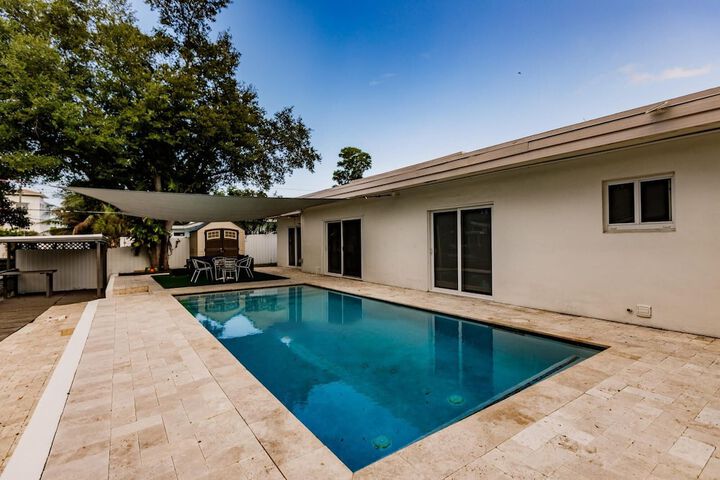 Stylish Aventura Home With Pool on Intercostal