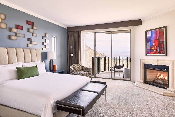 Room 32 of 100