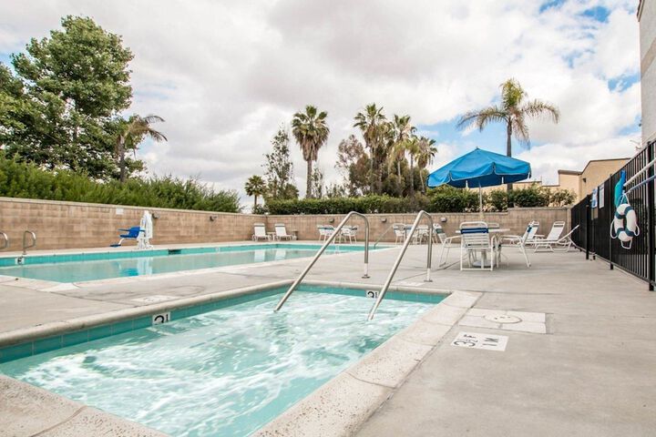 Pool 2 of 32