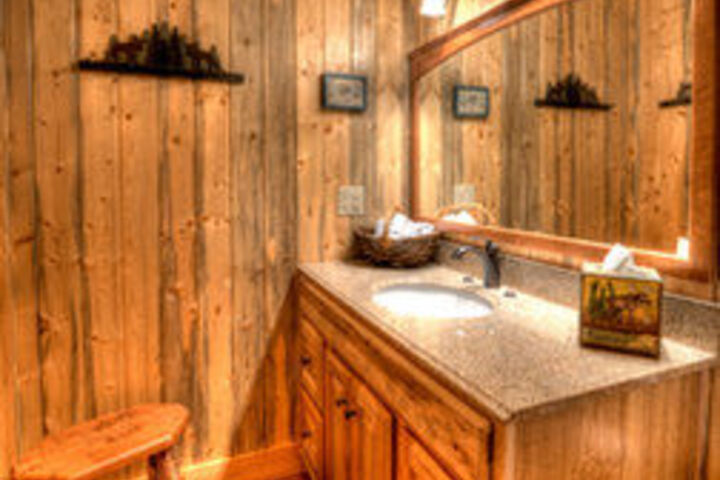 Wild Skies Cabin Rental at Flat Tops