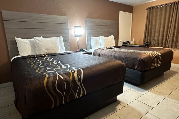 New Corral Motel