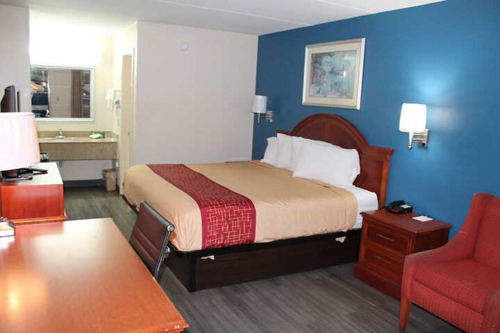 Room 8 of 22