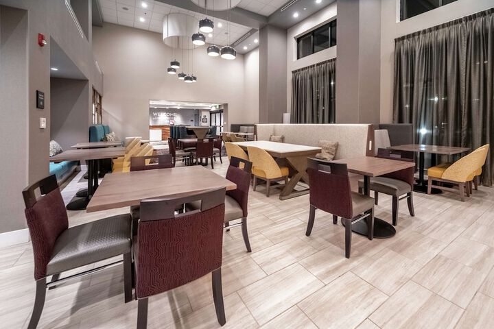 Hampton Inn & Suites Santa Maria