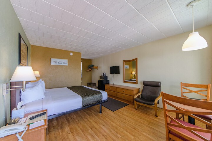 Room 41 of 54