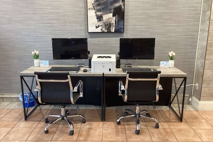 Business Center 64 of 64