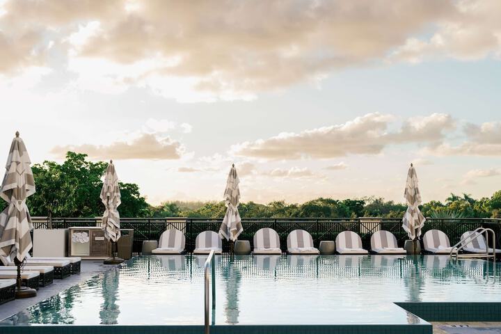 THesis Hotel Miami Coral Gables Curio Collection by Hilton