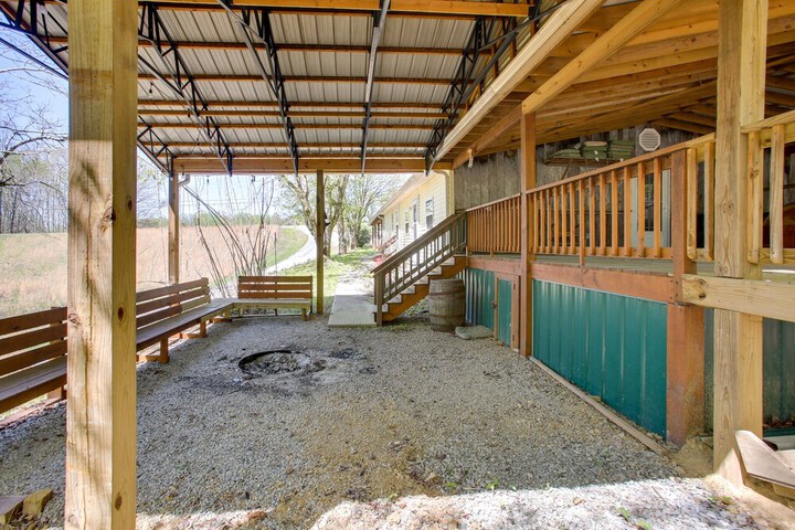 Burkesville Vacation Rental - 5 Mi to the Lake!