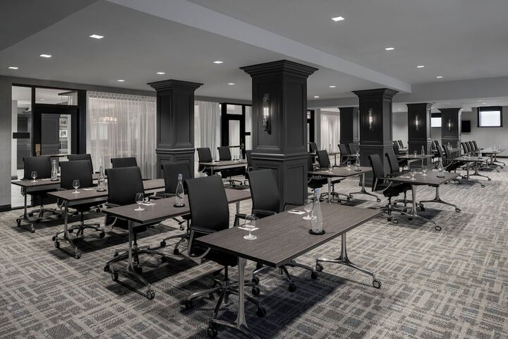 The Lytle Park Hotel Autograph Collection