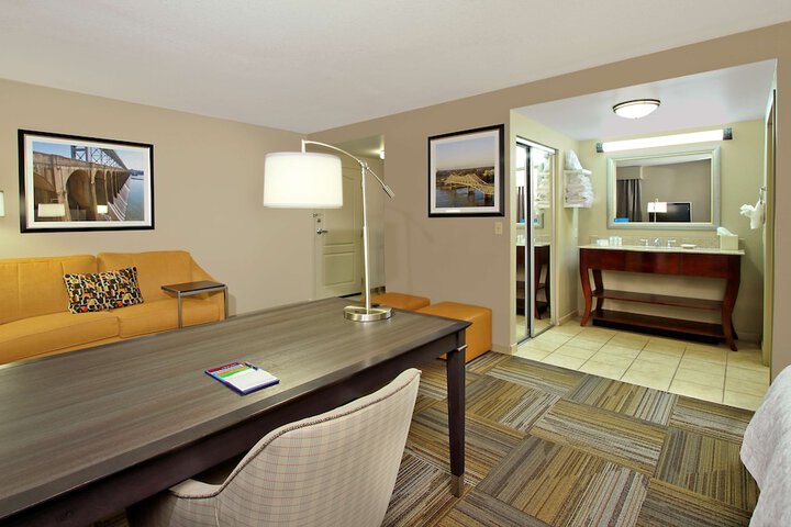 Room 11 of 31