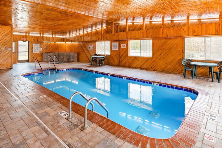 Pool 4 of 32