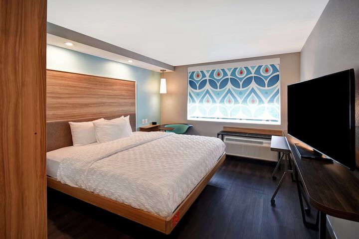 Room 16 of 43