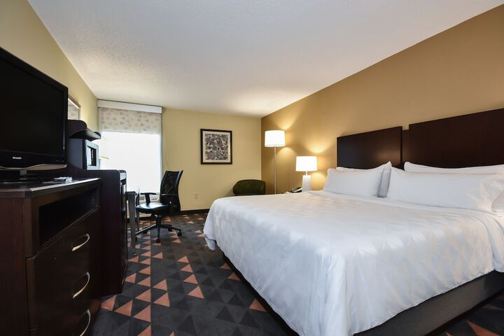 Room 14 of 27
