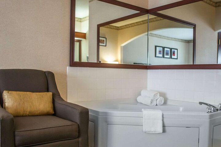 Comfort Suites Portland Southwest