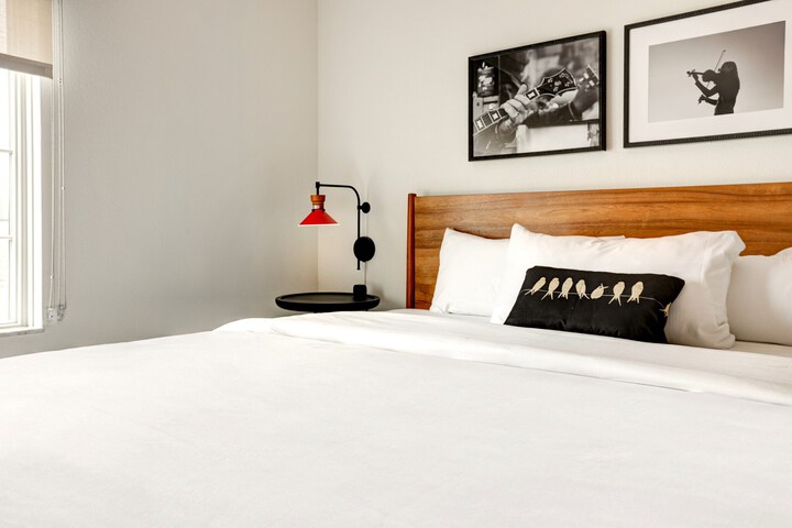 Room 40 of 60