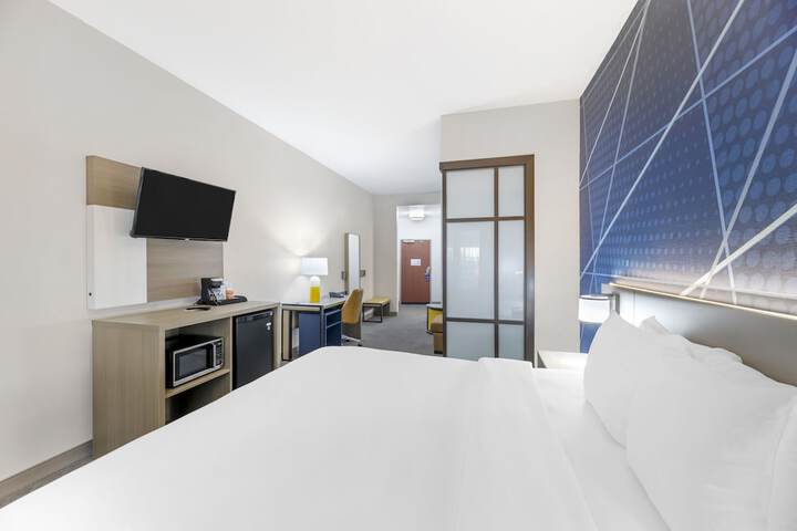 Comfort Suites Pecos