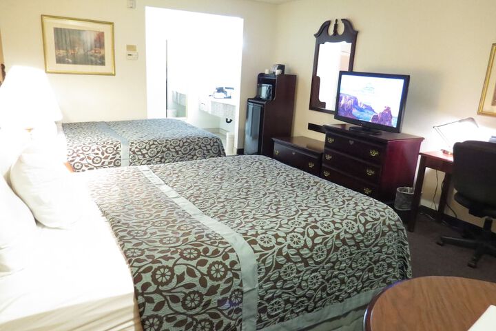Room 10 of 30
