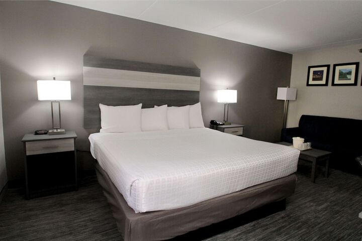 Room 8 of 22