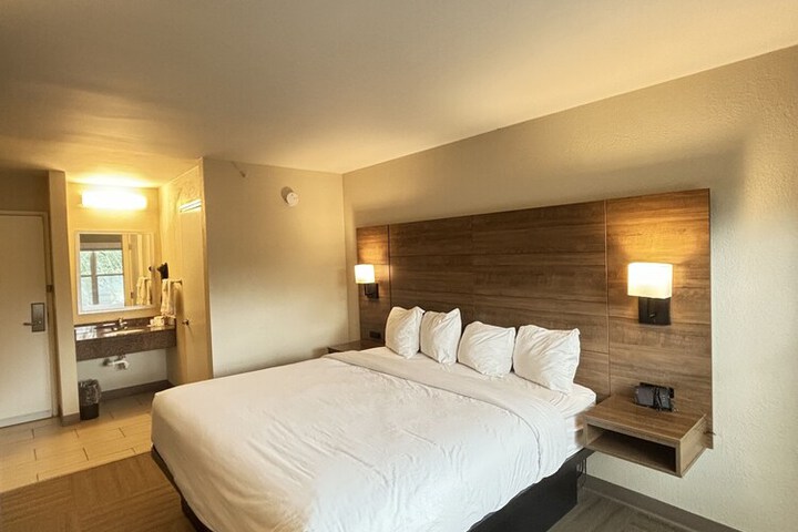 Room 28 of 31