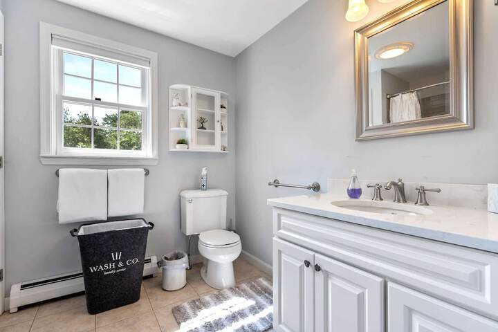 Maine Adventure 3BR Oasis Awaits!