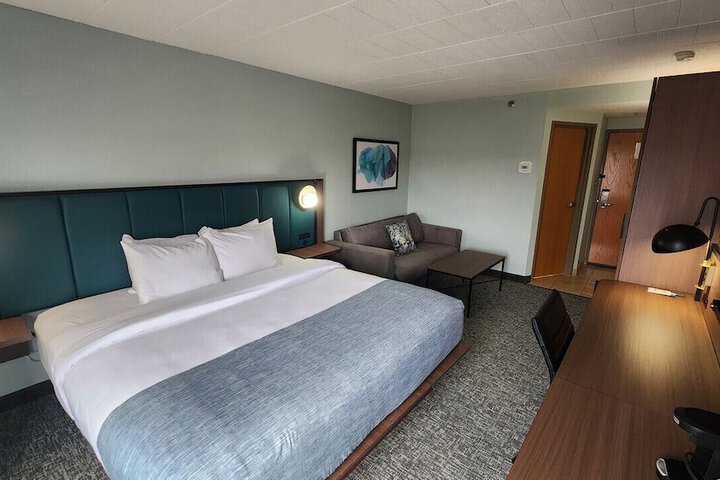 Wingate by Wyndham Cranberry