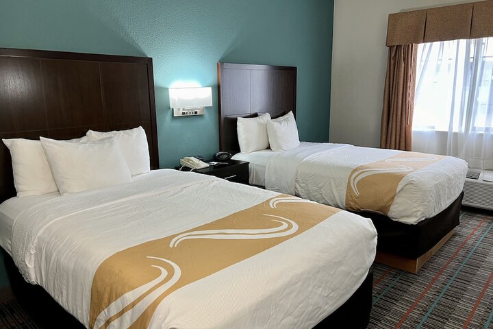 Room 6 of 36