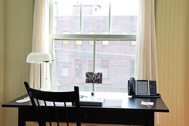 Room 46 of 104