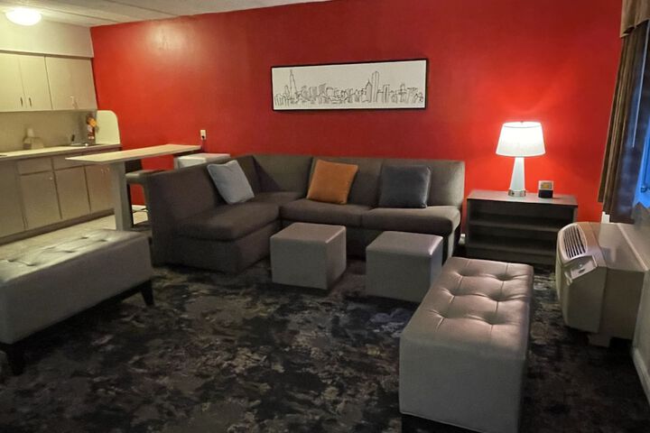Room 8 of 31